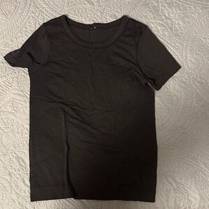 Black lululemon swiftly tech t shirt